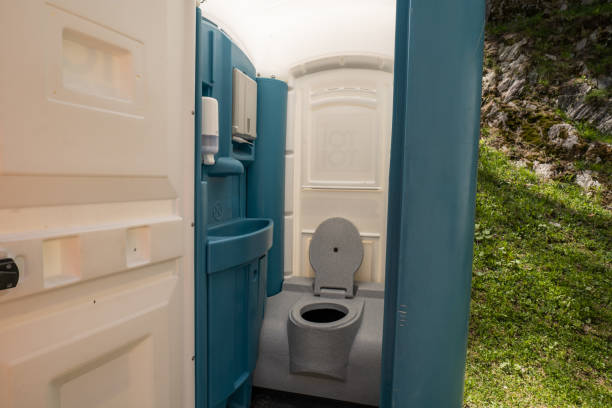 Best Portable restroom trailer rental  in Pine Level, NC